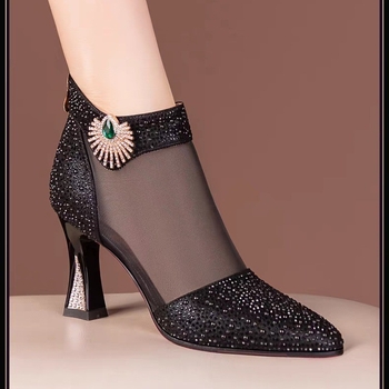 Rhinestone Cool čizme s visokom petom, mrežaste čizme za proljeće i ljeto 2024., nove šiljaste visoke pete, modne mrežaste čizme s šupljim prstima, cool cipele