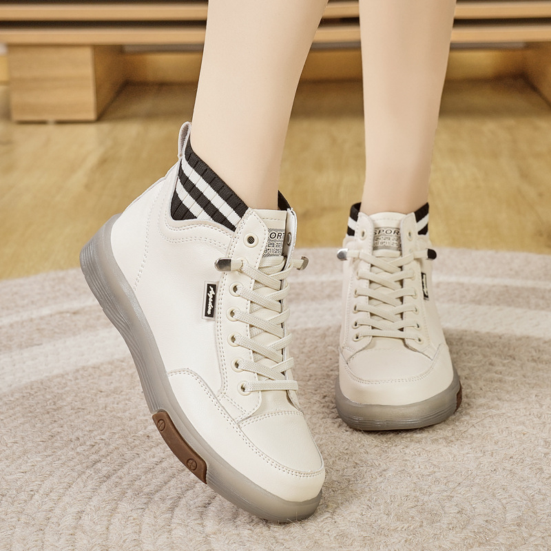 Visoke ležerne gležnjače s mekim potplatom za žene, nove ravne čizme s goveđim potplatom za jesen i zimu 2024., cipele za mame, univerzalne, neklizajuće, udobne