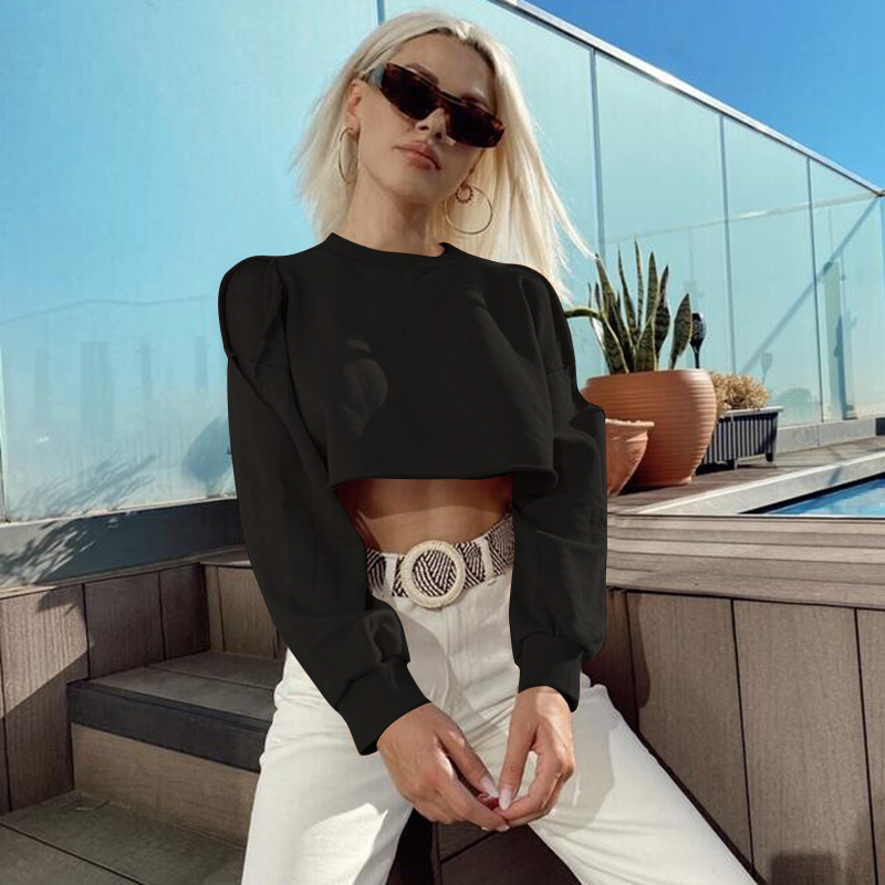 Ženski novi jesenski stil 2023., europski i američki, široki kratki pulover s otvorenim ramenima i otkrivanjem pupka