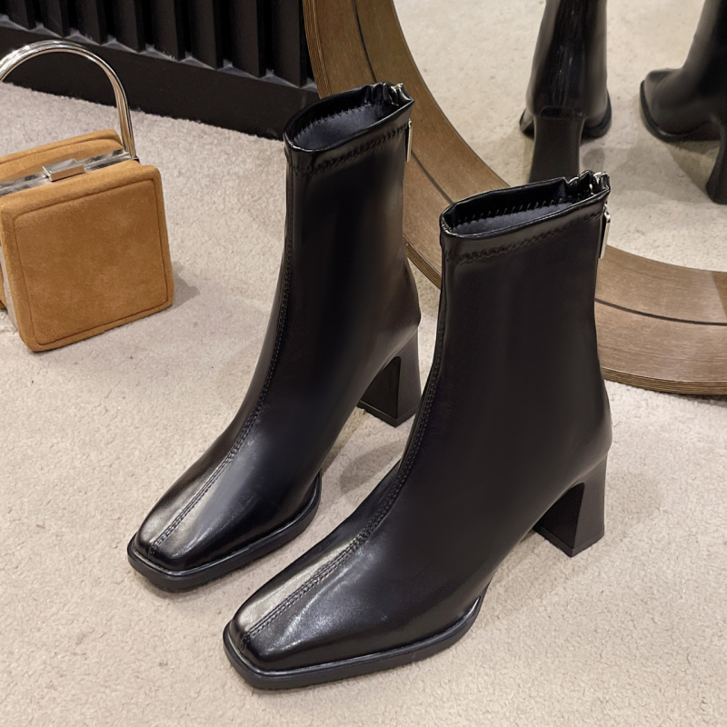 Modne čizme s debelom petom, visokom petom i kratkim cijevima, s patentnim zatvaračem straga, za jesen i zimu 2024., nove elegantne teksturirane ženske čizme