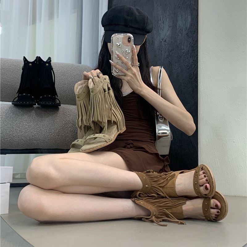 Νέα καλοκαιρινά ρωμαϊκά σανδάλια μονόγραμμης γραμμής για γυναίκες του 2025, μποέμ σανδάλια με φούντες, εσωτερικές μπότες για μικρόσωμα άτομα