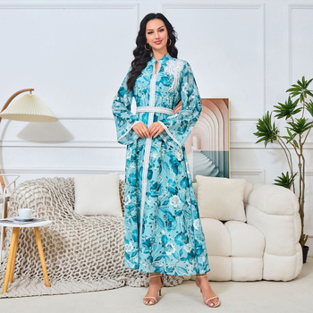 MT146 Blízkeho východu Arabské oblečenie Abaya Dámske nové potlačené vyšívané európske a americké šaty pre zahraničný obchod