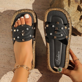 Prekogranična vanjska trgovina 2025 Ženske retro plus size nišne ležerne sandale francuskog rimskog dizajna ravne sandale