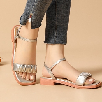 Μοντέρνα σανδάλια ανοιχτά δάχτυλα με χοντρό τακούνι, γυναικεία καλοκαιρινά παπούτσια για μεγάλα μεγέθη, με τετράγωνη μύτη και απλό τακούνι αέρα στο πίσω μέρος.