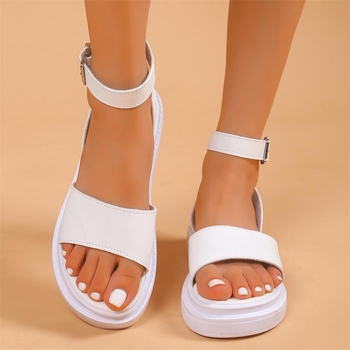 Prekogranične plus size lagane plate platforme sandale za žene, ljeto 2025., nove europske i američke sandale s kopčom od jedne riječi, jednostavne ležerne ženske sandale