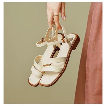 Εξατομικευμένα Γκράφιτι, Μοντέρνα και Τέλεια, Δείξτε το Γούστο σας! Μαύρα Υπόλευκα Σανδάλια Μονής Γραμμής με Μυτερή Μύτη