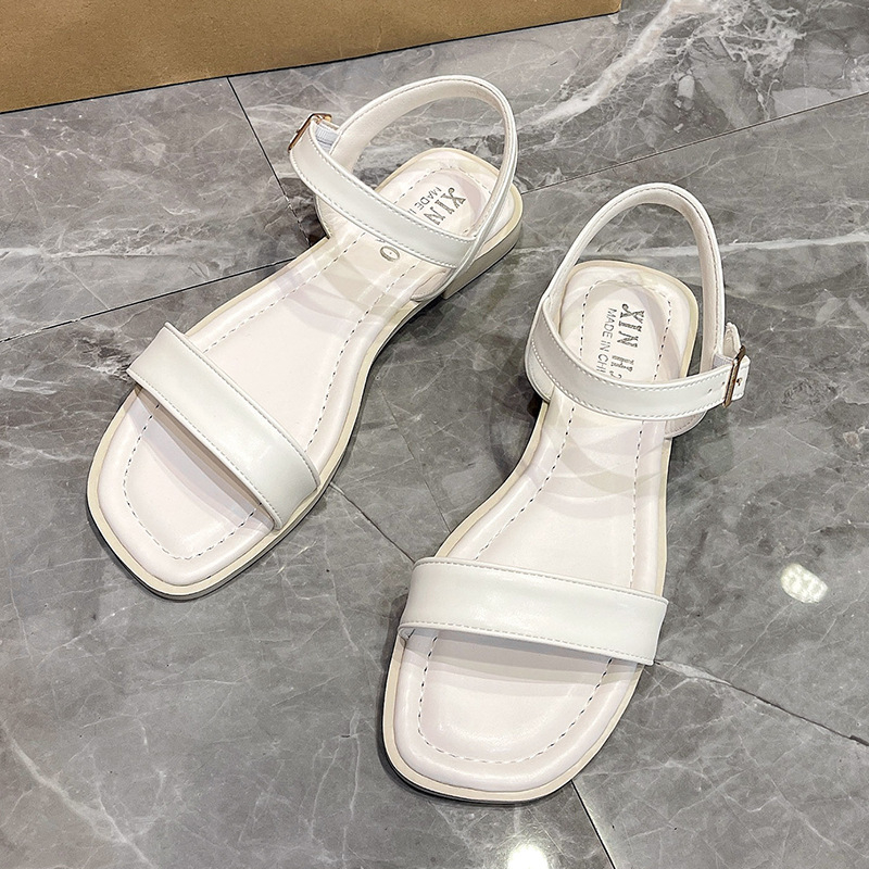 Ženske cipele većih veličina 2024. Nove ljetne sandale s kopčom i otvorenim prstima, vilinski stil, svestrane jednostavne ženske ravne sandale