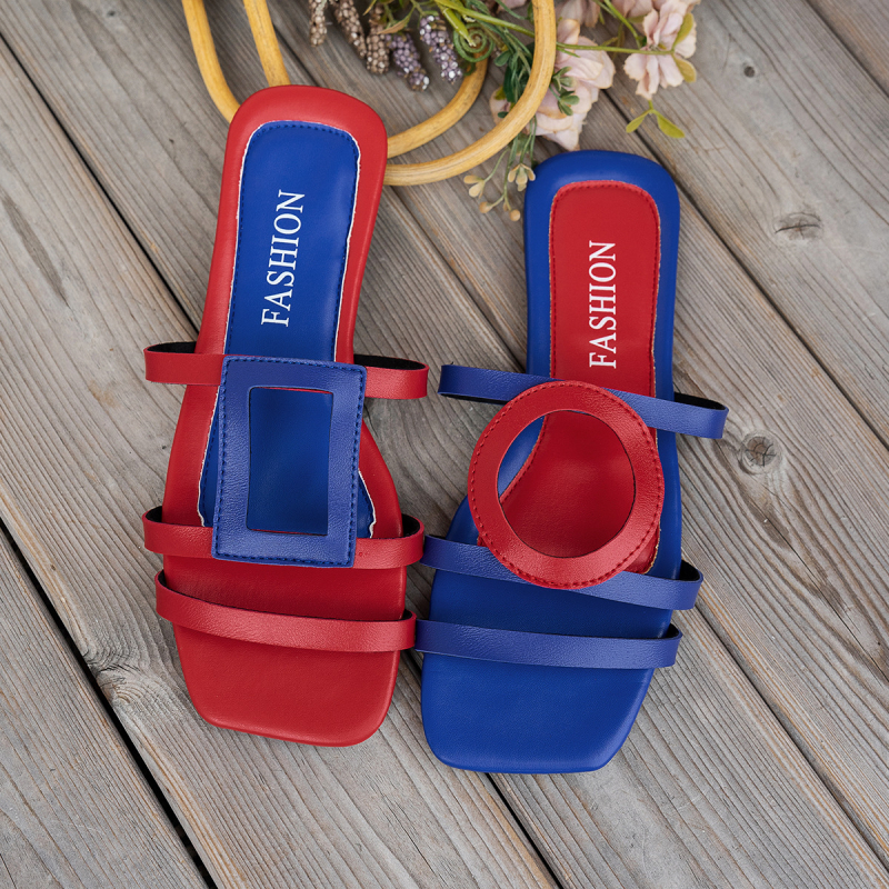 Európske a americké cezhraničné ploché papuče pre ženy, letné 2025, nový štýl, personalizované ležérne farebne zladené sandále a papuče s otvorenou špičkou
