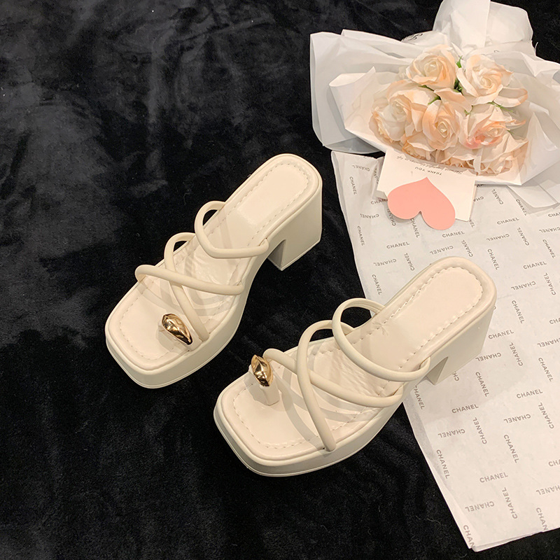 Papuče s debelom petom i metalnim prstenom za žene, veleprodaja, proljetne nove popularne modne Joker sandale za plažu na otvorenom, žene