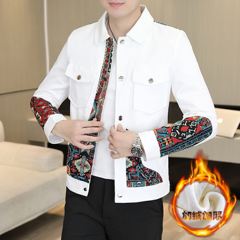 Jauns vīriešu slavens etniskā stila šuvums ar neregulāru, atšķirīgu augšdaļu, universāls, ar vilnas oderi oderēts, stepēts, silts jaka, moderns vienmētelis