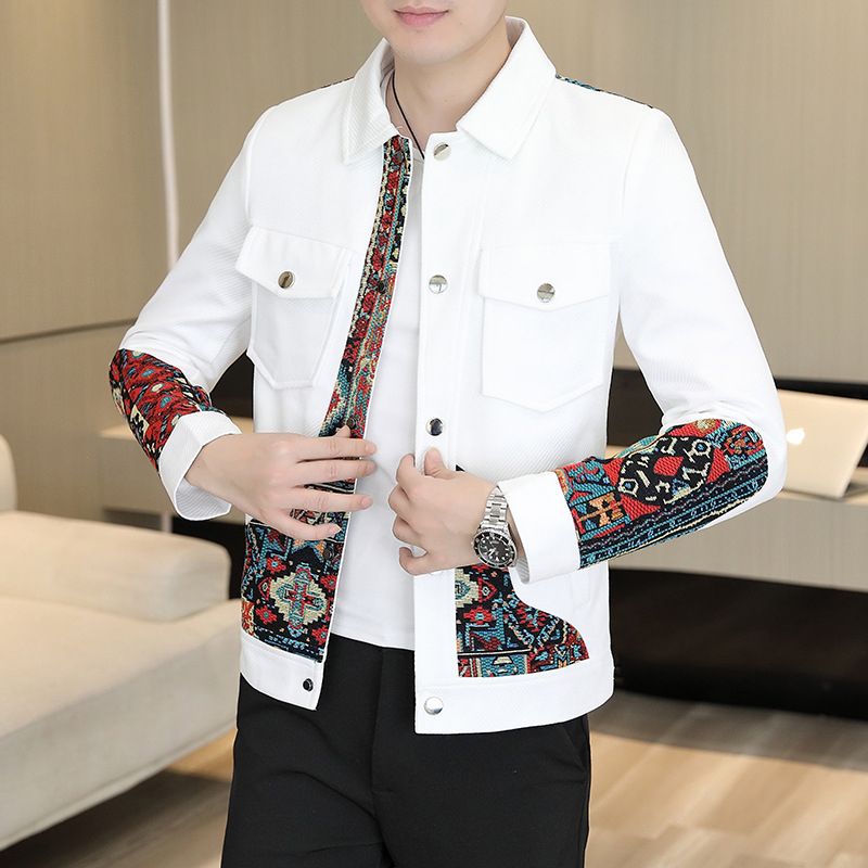 Jauns vīriešu slavens etniskā stila šuvums ar neregulāru, atšķirīgu augšdaļu, universāls, ar vilnas oderi oderēts, stepēts, silts jaka, moderns vienmētelis