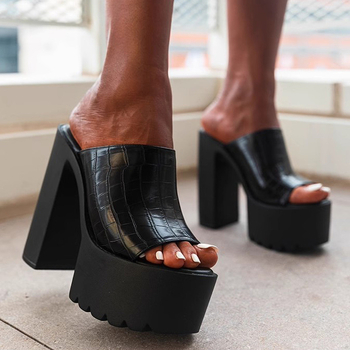 2024 καλοκαίρι νέα ευρωπαϊκή και αμερικανική μόδα σέξι αδιάβροχα ψηλοτάκουνα γυναικεία σανδάλια και παντόφλες πλατφόρμα παπούτσια