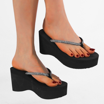 Dámske žabky s vysokým kamienkom a hrubou podrážkou, s krištáľmi, na pláž a k moru, s vysokým podpätkom a hrubou podrážkou.