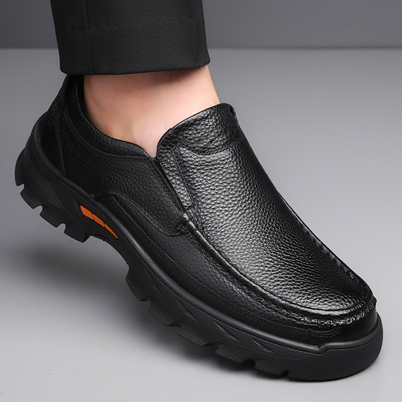 Sprogimai pavasarį ir rudenį nauji pirmojo sluoksnio karvės odos vyriški tėvo laisvalaikio odiniai batai vidutinio ir pagyvenusio amžiaus tėvams minkšti odiniai batai plaukų karta