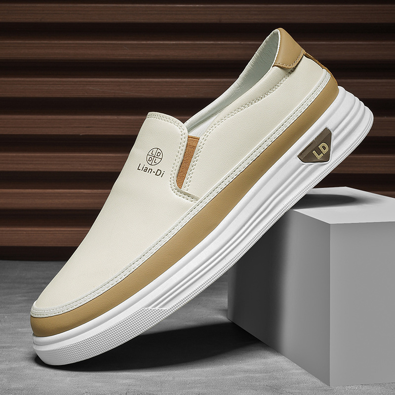 2025 Nové jesenné pánske čiapky veľkej veľkosti, priedušné ležérne mokasíny, módne kožené topánky, trendy pánske topánky