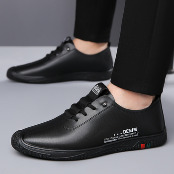 2025 Nove ležerne muške cipele, prozračne cipele s kapom, lijene cipele s kapom, mekani potplat, bijele cipele, izravna prodaja iz tvornice