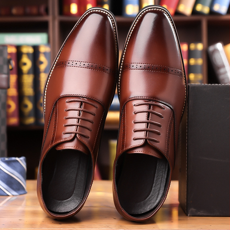 Špicaté vyrezávané britské pánske business ležérne kožené topánky, kórejské formálne pánske šnurovacie kožené topánky, pánske topánky pre väčšie veľkosti 4748