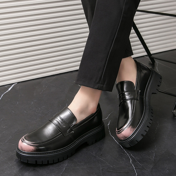 Stylist Vintage Loafers meeste sussid, vabaajajalatsid, piiriülesed hingavad laisk-uba kingad, mustad nahast kingad
