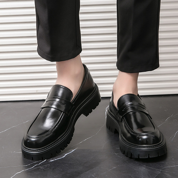 Stylist Vintage Loafers meeste sussid, vabaajajalatsid, piiriülesed hingavad laisk-uba kingad, mustad nahast kingad