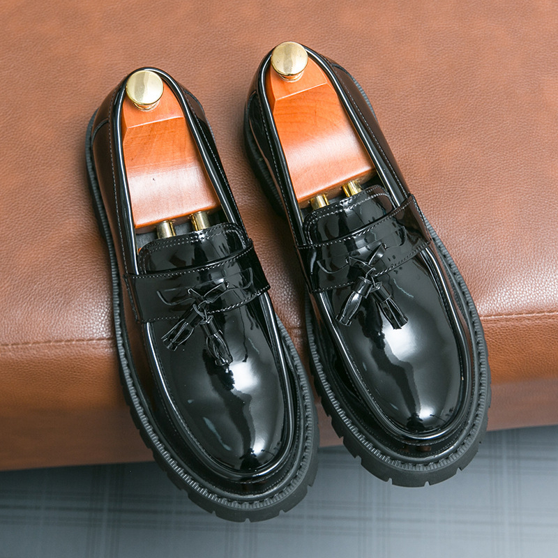 Pánske kožené topánky v kórejskom štýle s hrubou podrážkou, kontrastnou farbou a hrubou nazúvacou podrážkou