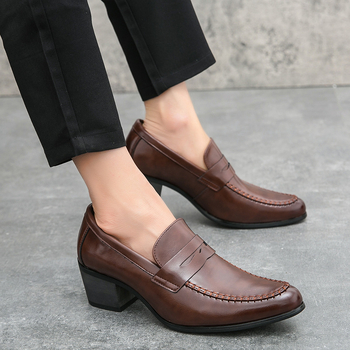 Cezhraničný zahraničný obchod nové retro pánske topánky na vysokých podpätkoch móda európske a americké obchodné kožené topánky trend nastaviteľné kožené topánky generácia vlasov