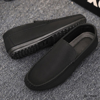 Skaisti jauni pusaudži, moderni, slinki, vīriešu uzvelkami apavi ar zirņu ādu, vīriešu apavi ar zemu augšdaļu, mīkstu zoli, nodilumizturīgi, pretslīdes apavi