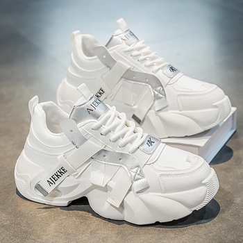 Meeste kingad 2025. aasta sügise ja talve uued moesuundad igapäevaseks õues reisimiseks paksu tallaga suurenenud kulumiskindlad Torre kingad