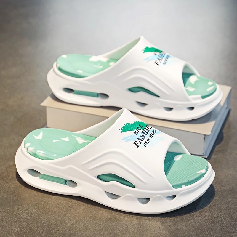 Cezhraničné papuče pánske letné oblečenie 2025 nový trend pocit exkrementov mäkké ležérne sandále s hrubou podrážkou generácia vlasov