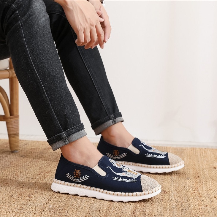 Jarné a letné Yunnan Lijiang ručne vyrobené látkové topánky s viacvrstvovou spodnou časťou, priedušné retro Hanfu všestranné pánske ležérne topánky s mäkkou spodnou časťou