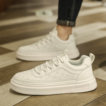 24 Χρόνια Εκρήξεις Άνοιξη και Φθινόπωρο Νέα Σκαλιστά Casual Παπούτσια Σανίδας All-match Λευκά Παπούτσια Ελαφριά Αντιολισθητικά Ανδρικά Παπούτσια με Χοντρό Πάτο Παπούτσια για Εραστές