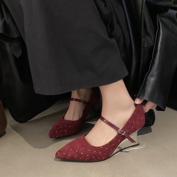 Γυναικεία Μονόχρωμα Παπούτσια 2025 Νέα Μυτερά Βραδινά Παπούτσια Άνοιξης και Φθινοπώρου με Γυναικεία Παπούτσια Large Cong