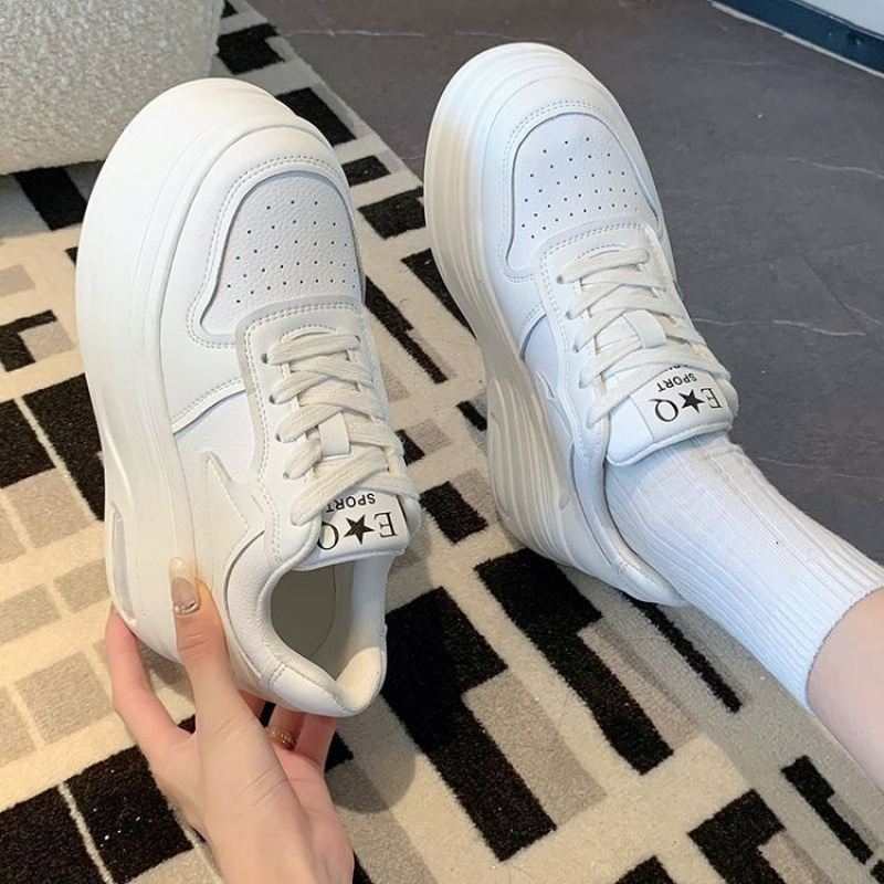 Storapadžiai platforminiai bateliai 2025 m. rudens naujo stiliaus sportiniai storapadžiai platforminiai bateliai, vasariniai, kvėpuojantys balti sportbačiai moterims, urmu