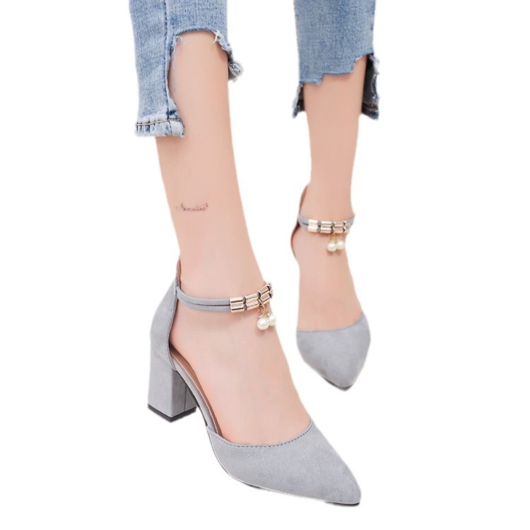 Hrubé podpätky, duté ploché sandále s dutou špičkou, Európska stanica 2022, nové Baotou, vysoké podpätky, špicaté špičky pre ženy, letné sandále s prackou a jedným slovom