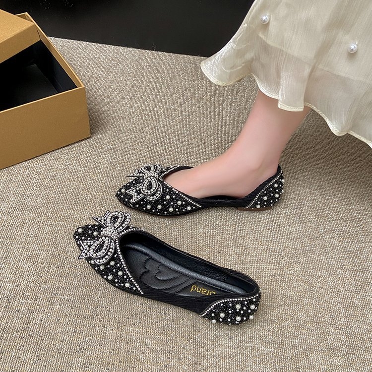 Ravne cipele za žene, proljeće i ljeto 2025., nove retro cipele s plitkim izrezima, špicastim mekanim dnom, cipele s grahom i mašnom, cirkonima