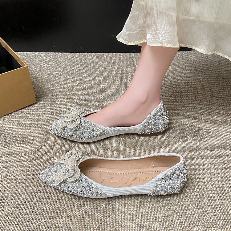 Ravne cipele za žene, proljeće i ljeto 2025., nove retro cipele s plitkim izrezima, špicastim mekanim dnom, cipele s grahom i mašnom, cirkonima