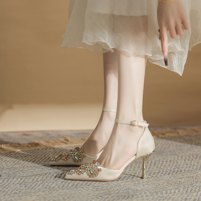 Jinqi CH8003-1 ženske cipele s zatvorenim prstima, šupljom petom, šiljaste, satenske, s jednim remenčićem, za proljeće i jesen 2024.