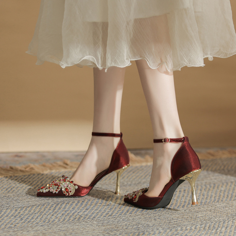 Jinqi CH8003-1 ženske cipele s zatvorenim prstima, šupljom petom, šiljaste, satenske, s jednim remenčićem, za proljeće i jesen 2024.