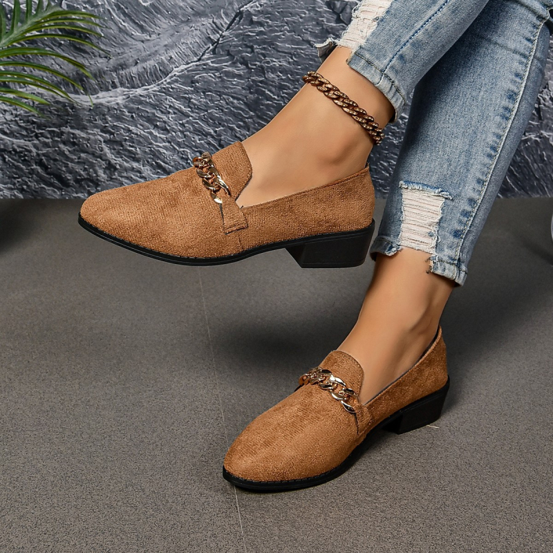 Dámska retiazková obuv Veľkoobchodný predaj cezhraničného obchodu Veľké veľkosti špicaté špičky Jednoduché dámske topánky na jar a jeseň 2025 Nové plytké mokasíny