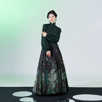 Ming dinastijos Han dinastijos pusapvalės apykaklės marškinėliai su palaidine, imitacinis makiažas, gėlėtas arklio veido sijonas, plunksnų drabužiai, tamsiai žalias, žalias plunksnų arklio veido sijonas