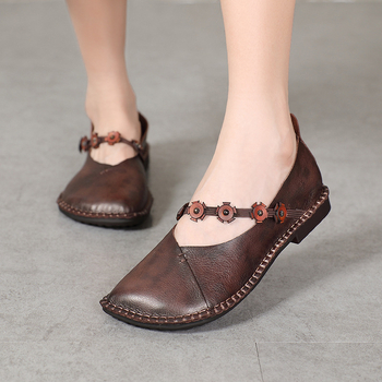 2024 Proljeće i ljeto Nove ženske cipele u retro etničkom stilu s mekim potplatom i mekom površinom, ležerne cipele od prave kože u Guangzhouu, veleprodaja ženskih cipela od prave kože