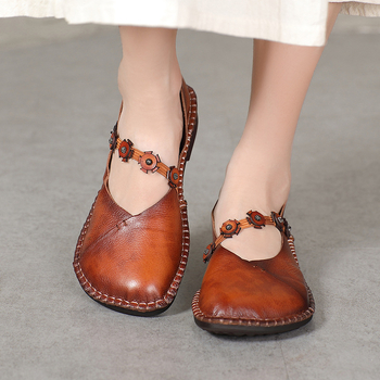 2024 Proljeće i ljeto Nove ženske cipele u retro etničkom stilu s mekim potplatom i mekom površinom, ležerne cipele od prave kože u Guangzhouu, veleprodaja ženskih cipela od prave kože