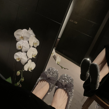 833 Huidong Yixinda Plitke usnice s blistavim perlicama i mašnom, elegantne male ravne cipele s debelim potplatom za žene, zima