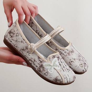 Nauji kiniško stiliaus medžiaginiai bateliai, Pekino etniniai, apvalios galvos, hanfu siuvinėti bateliai, antikvariniai, minkšto pado, vidutinio amžiaus moteriški bateliai.