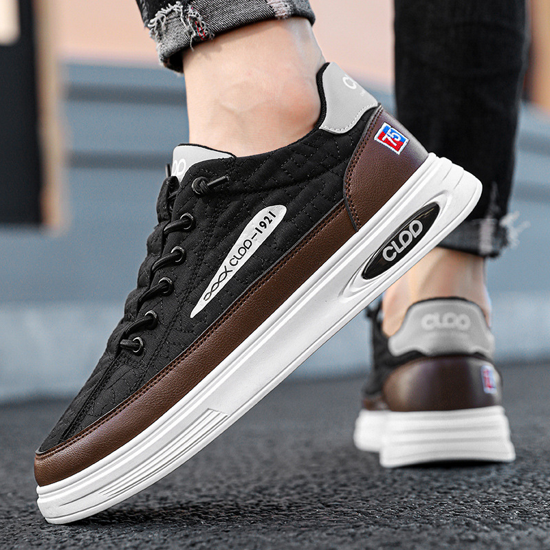 Tiesioginės transliacijos vyriški batai 2023 m. pavasariui ir rudeniui. Nauji pūkiniai, vandeniui atsparūs, neslystantys vyriški, maži, balti darbo batai.