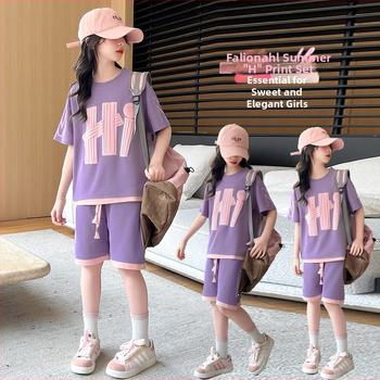 Djevojačko ljetno odijelo 2025. Novo moderno dječje ležerno sportsko korejsko stilsko djevojačko kratkorukavno odijelo s četvrtinkama, ljetna odjeća
