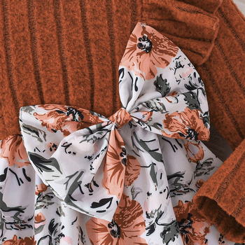 Νέο μοντέρνο φόρεμα για μωρά κορίτσια για την άνοιξη και το φθινόπωρο του 2025 με μεγάλες ρίγες, μικρό φλοράλ μοτίβο, στρογγυλή λαιμόκοψη, μακριά μανίκια και μαντήλι με φιόγκο στο κεφάλι