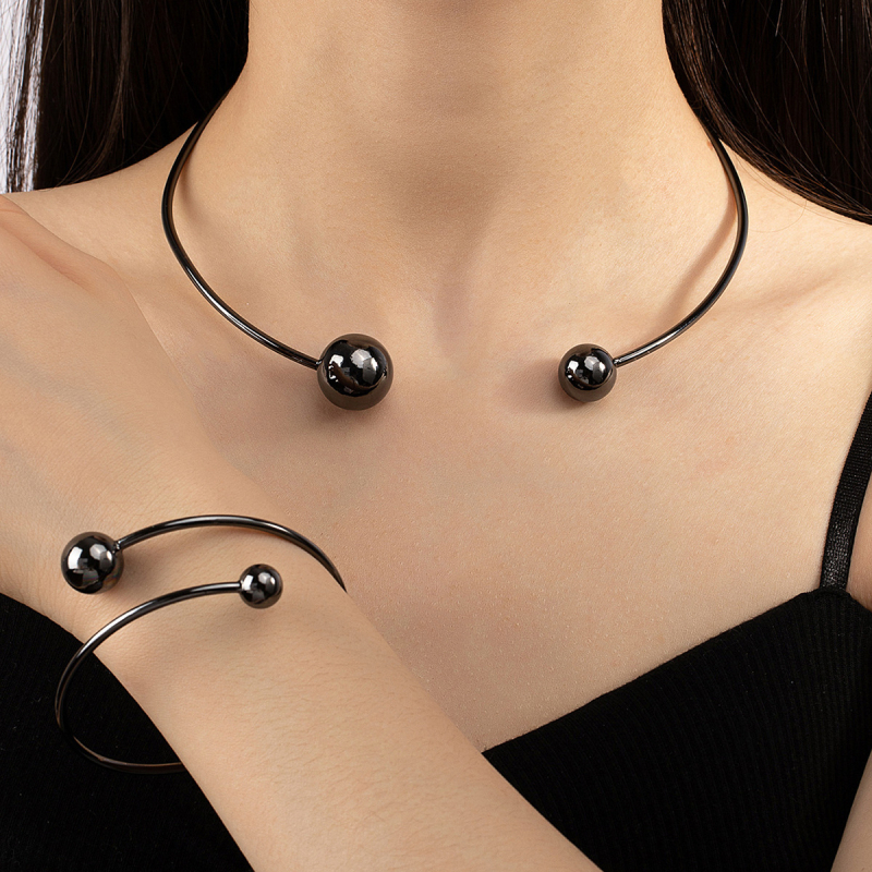 Naiste ümmarguse palliga vaskkaelusega Euroopa ja Ameerika sõrmuskäevõru isikupärastatud enimmüüdud igapäevariiete Jaapani ja Korea ehtekomplekt