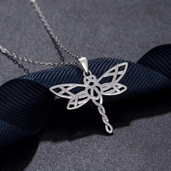 Vienos dalies madingas paprastas laumžirgio dviejų spalvų aksesuarų pakabukas mano dukterėčiai, kryžminė grandinėlė moterims, karoliai su kortele