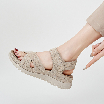 L1902-4 „Amazon“ europietiški ir amerikietiški sportiniai laisvalaikio sandalai. Nauji 2025 m. moteriški laisvalaikio bateliai su „Velcro“ užsegimu, tuščiaviduriai platforminiai.