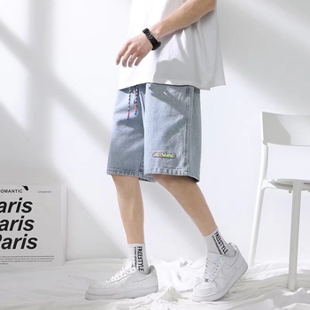 Ljetne traperice za muškarce 2022., nove modne, zgodne, široke ravne kratke hlače, muške ležerne kratke hlače u korejskom stilu